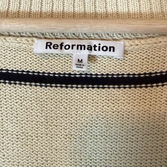 Reformation Sienna Oversized Cream Black Striped V Neck Sweater Size Medium - Picture 5 of 6